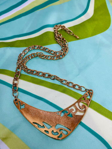 1980’s Cream and Gold Necklace Devil's Details